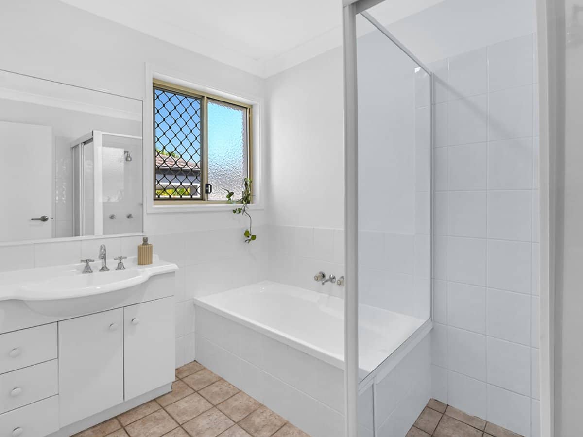 107-111 Arundel Drive, ARUNDEL - Thumbnail 12