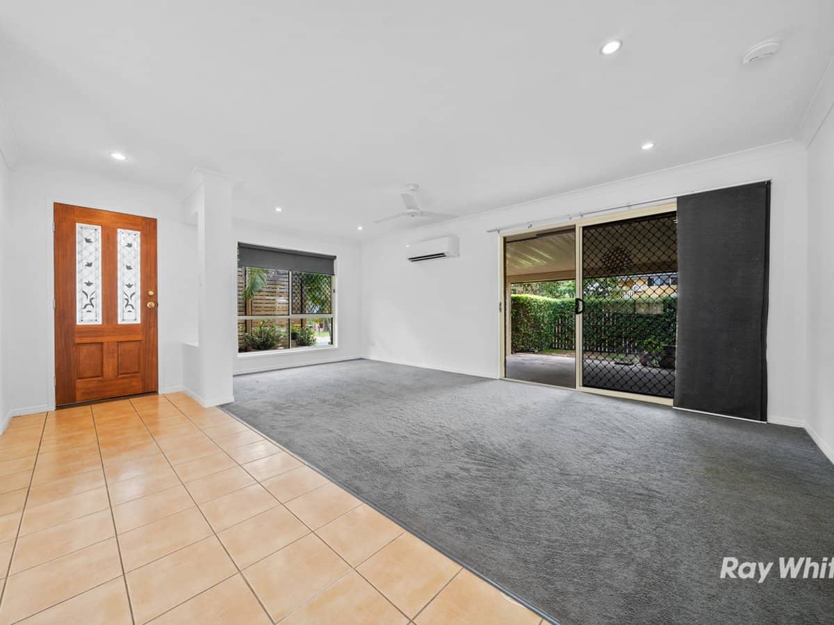 23 Wisdom Way, CRESTMEAD - Thumbnail 3