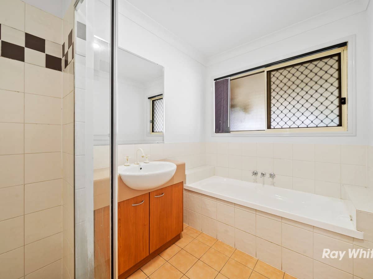 23 Wisdom Way, CRESTMEAD - Thumbnail 14