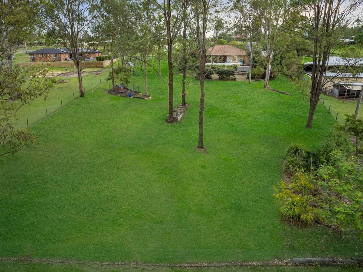 8-12 Myrtle Road, JIMBOOMBA - Thumbnail 17