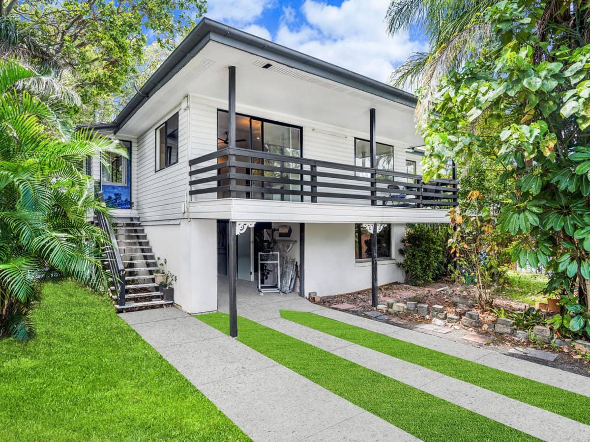 19 Carnival Street, LOGANLEA - Thumbnail 1