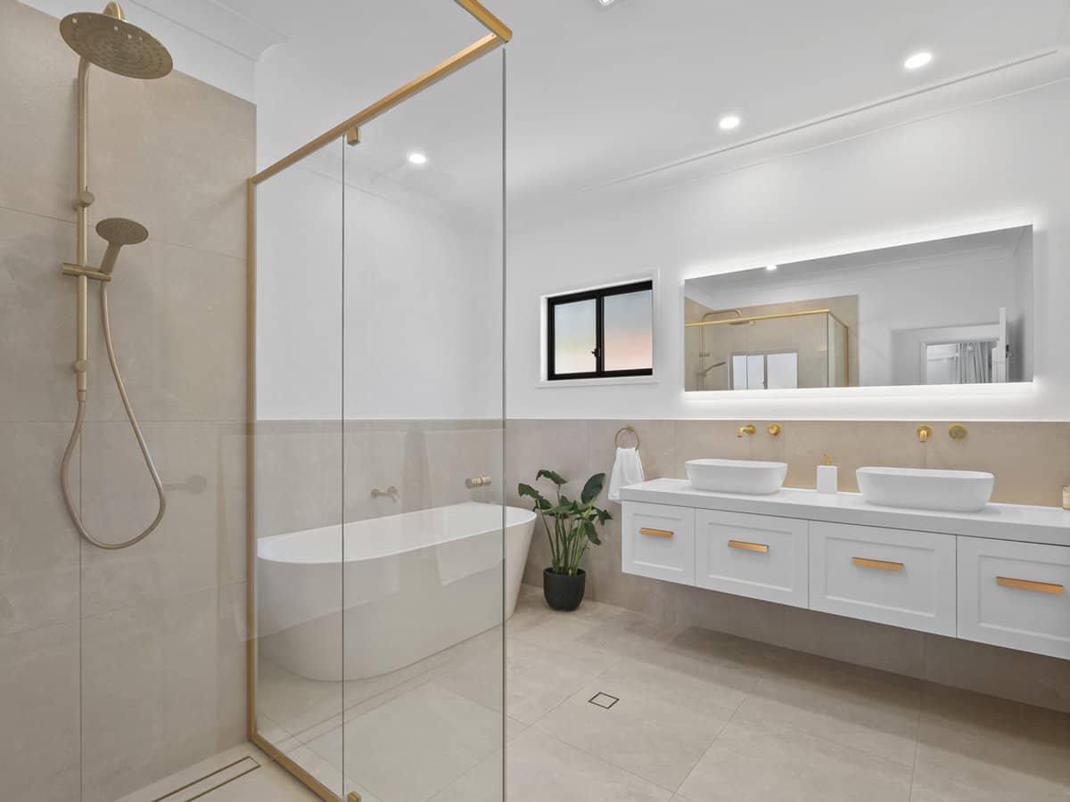 20 Gordon Road, BARDON - Thumbnail 13