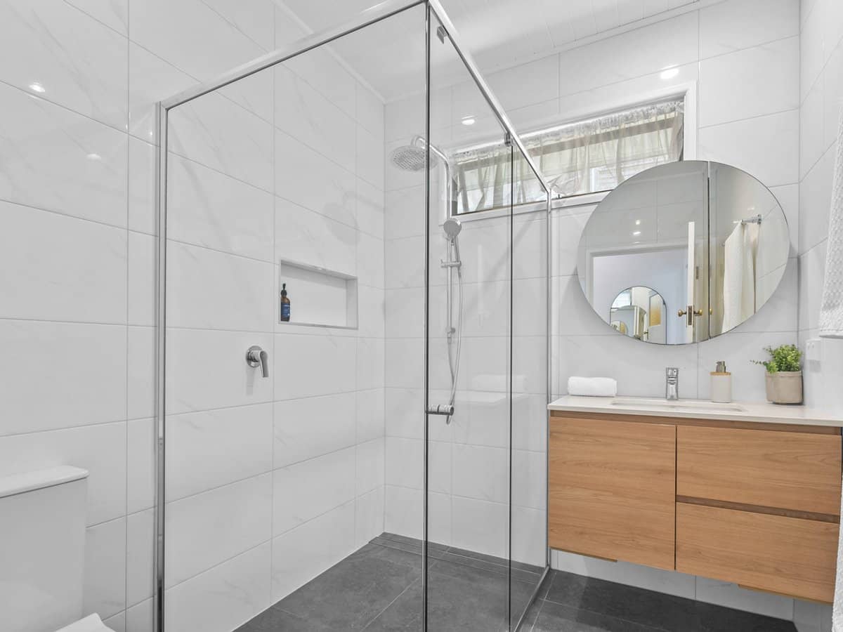 20 Gordon Road, BARDON - Thumbnail 19