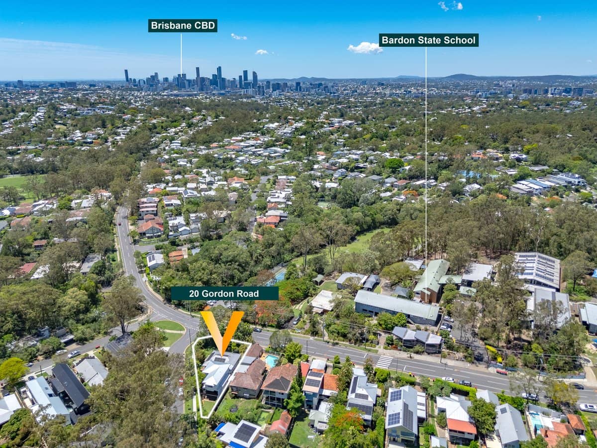 20 Gordon Road, BARDON - Thumbnail 26