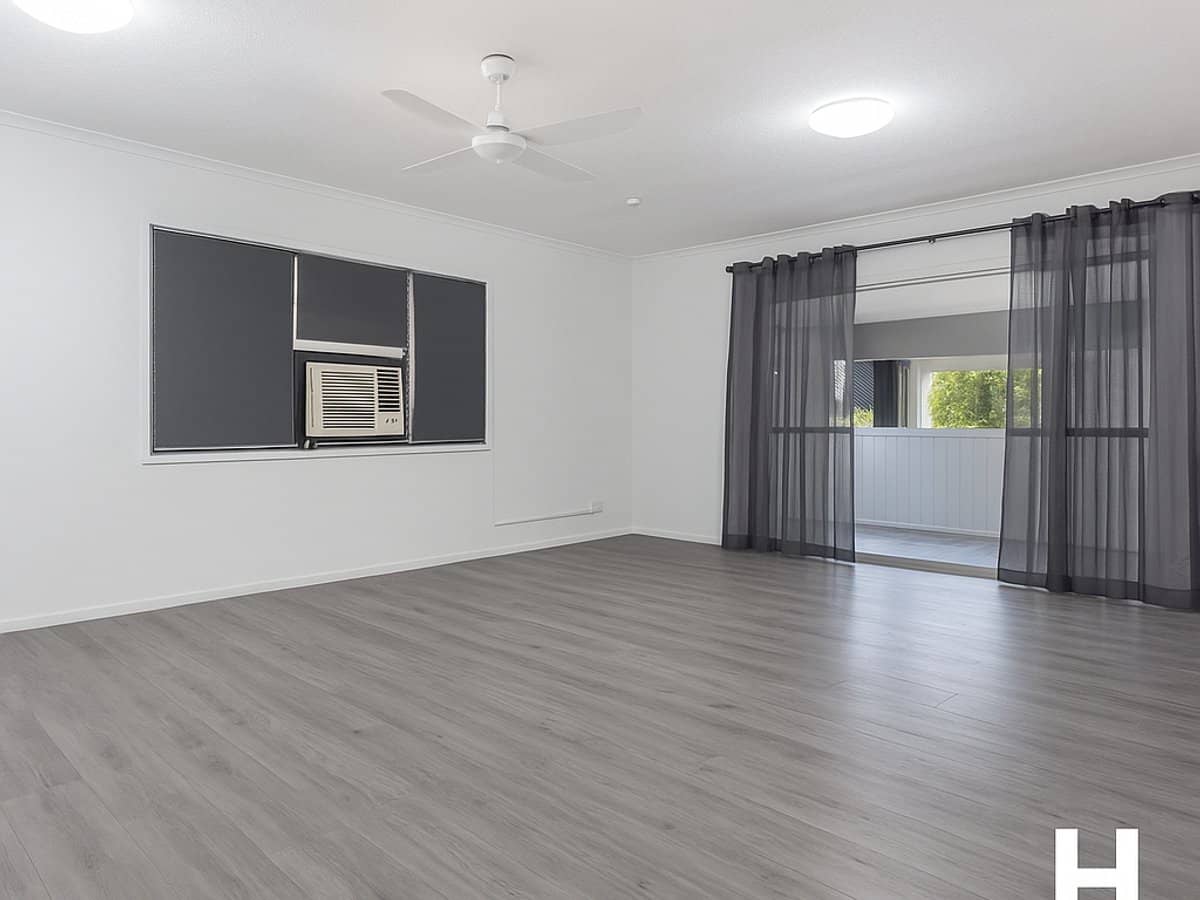 52 Heeb Street, BUNDALL - Thumbnail 10