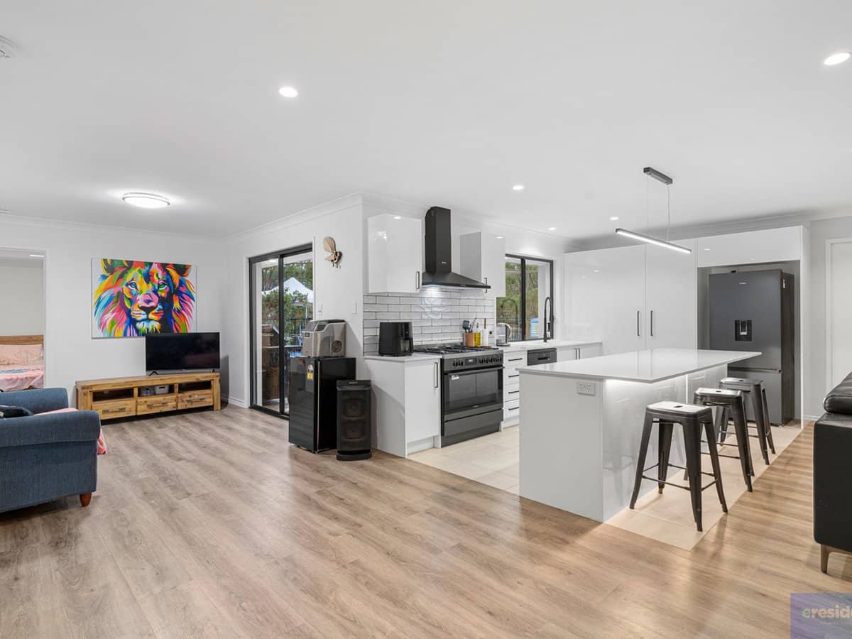 14 Kummara Road, EDENS LANDING - Thumbnail 7