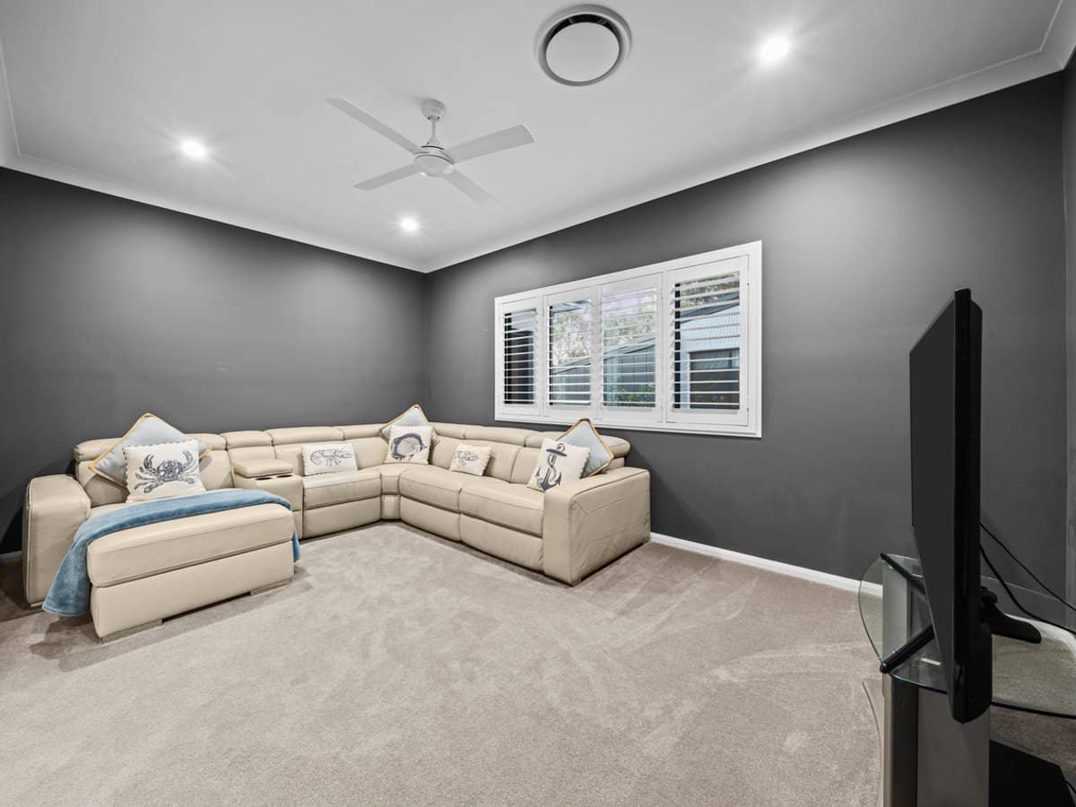 27A Andromeda Parade, ROBINA - Thumbnail 11