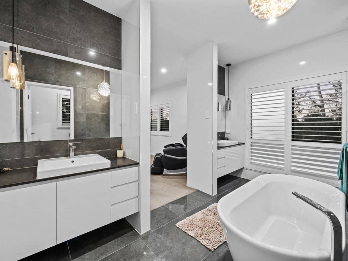 27A Andromeda Parade, ROBINA - Thumbnail 34