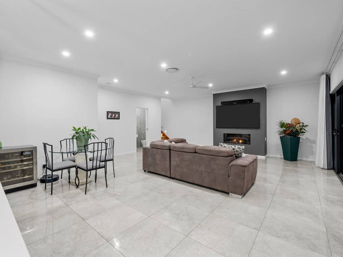 27A Andromeda Parade, ROBINA - Thumbnail 13