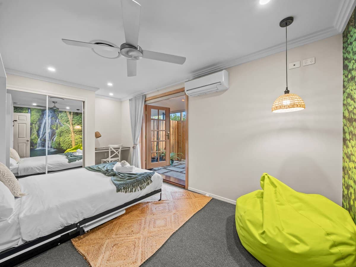 2 Fuchsia Way, GAVEN - Thumbnail 15