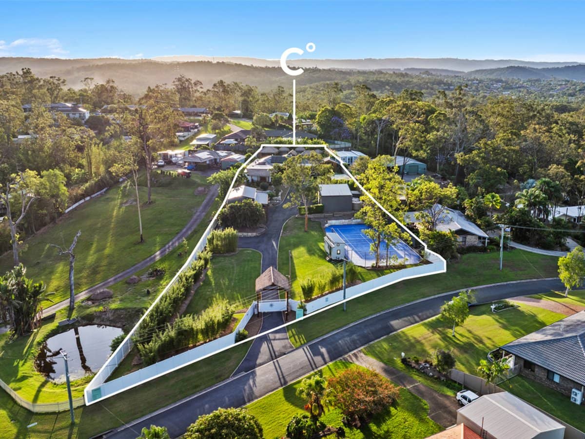 2 Fuchsia Way, GAVEN - Thumbnail 1