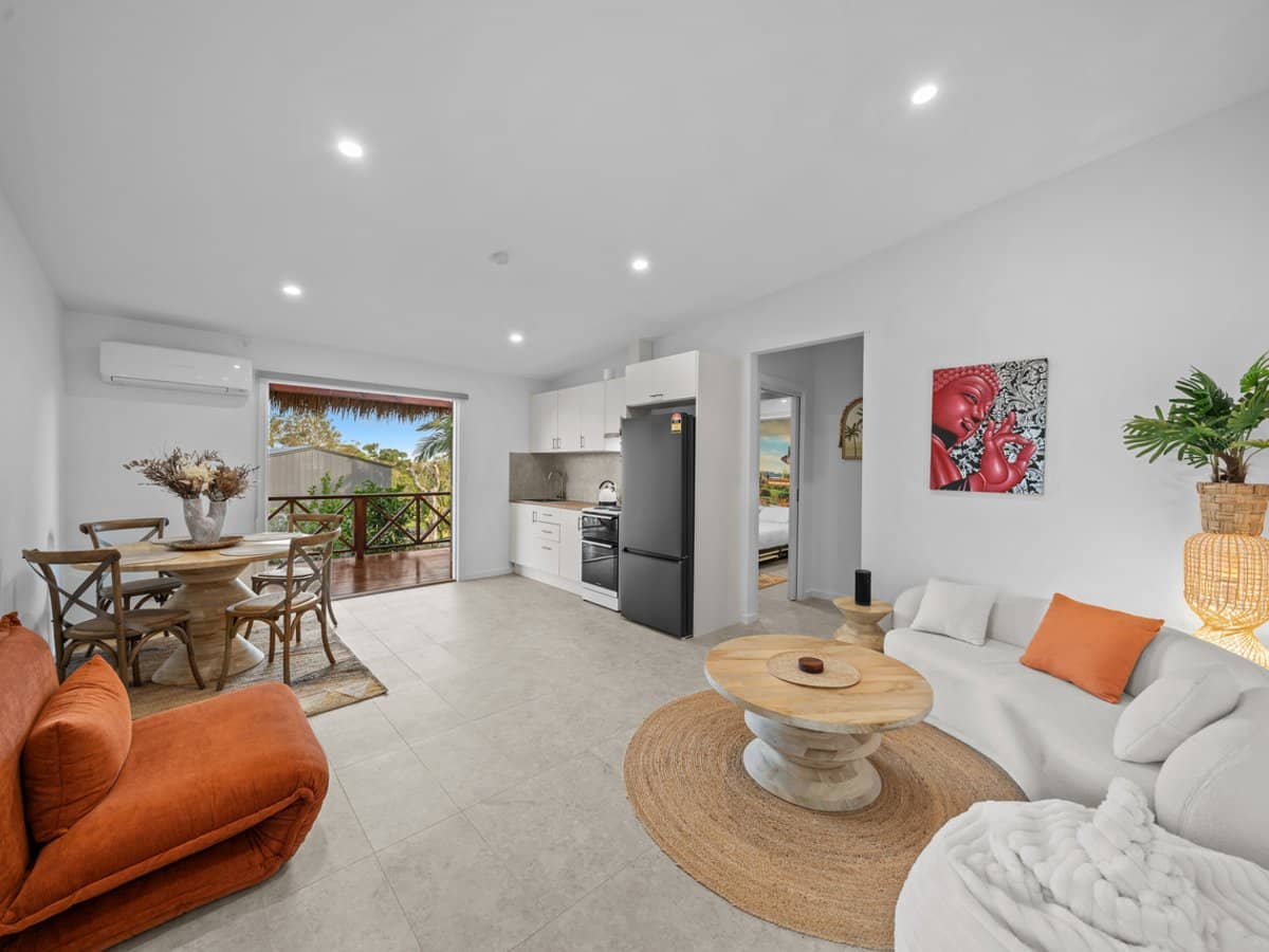 2 Fuchsia Way, GAVEN - Thumbnail 12