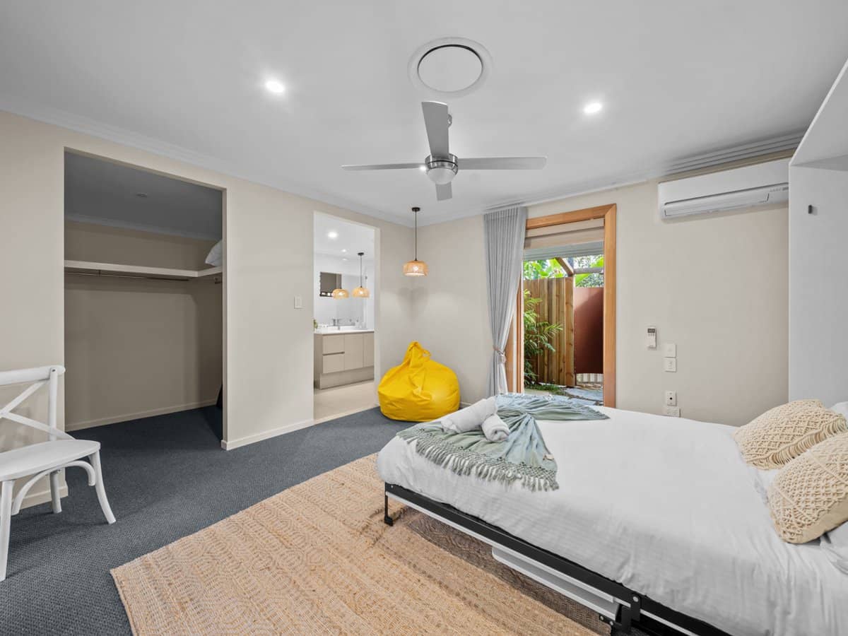 2 Fuchsia Way, GAVEN - Thumbnail 13