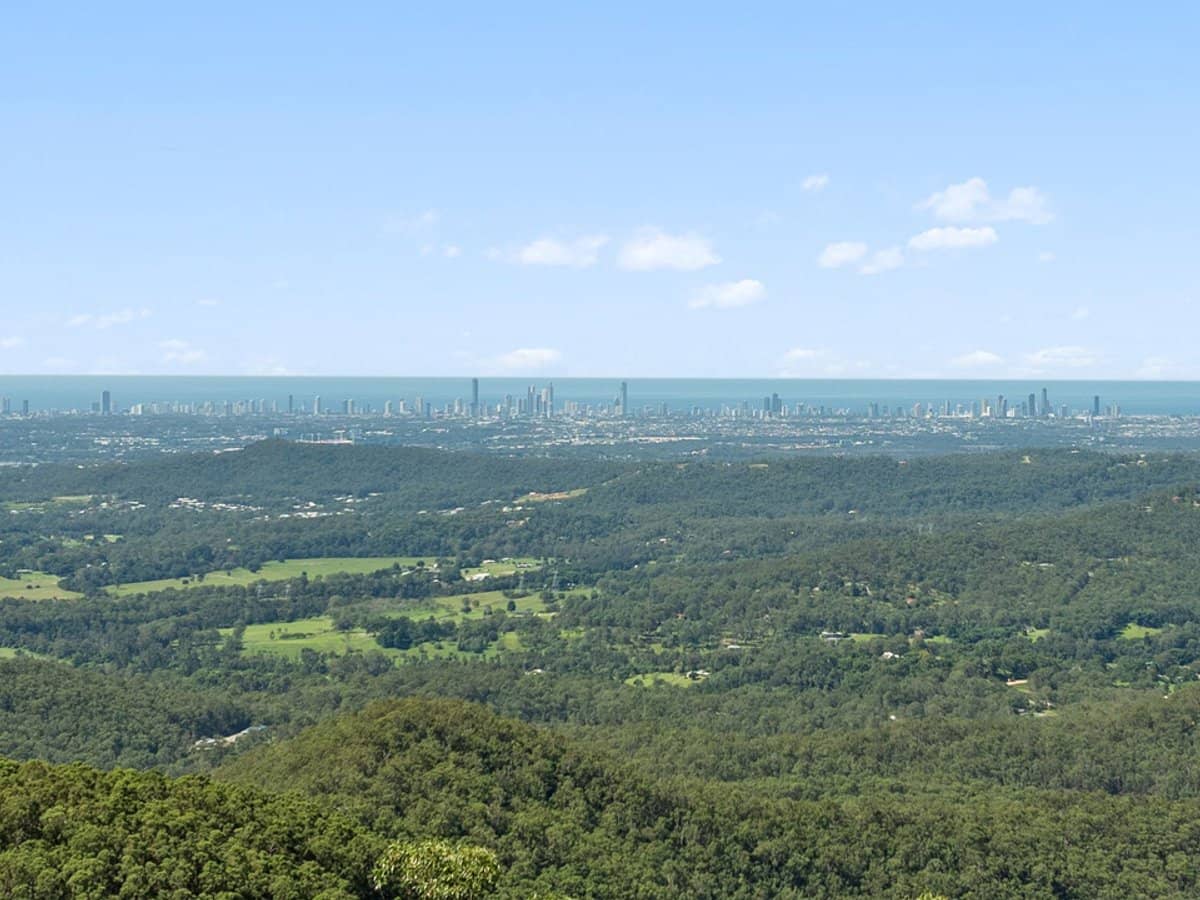 10 Gretty Lane, Lower Beechmont - Thumbnail 7