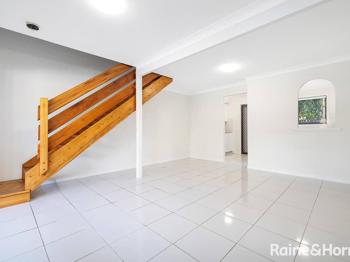 29 Defiance Road, WOODRIDGE - Thumbnail 2