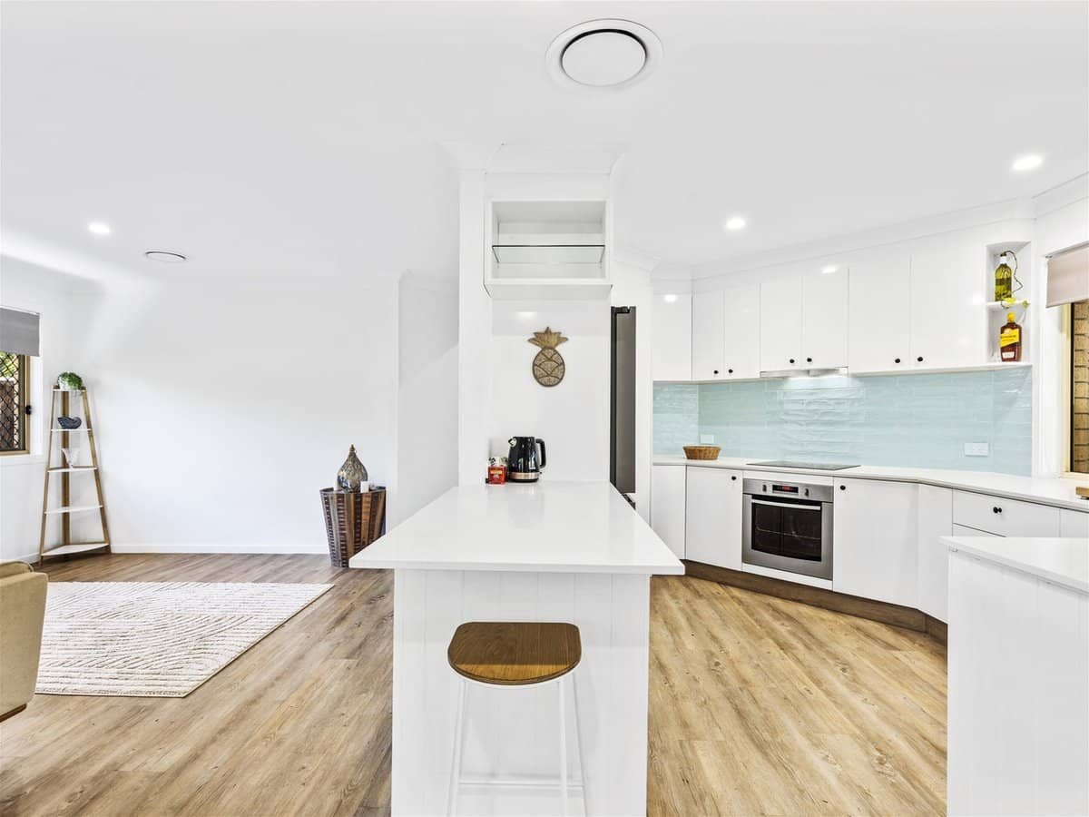 4 Longcove Court, PARKWOOD - Thumbnail 5