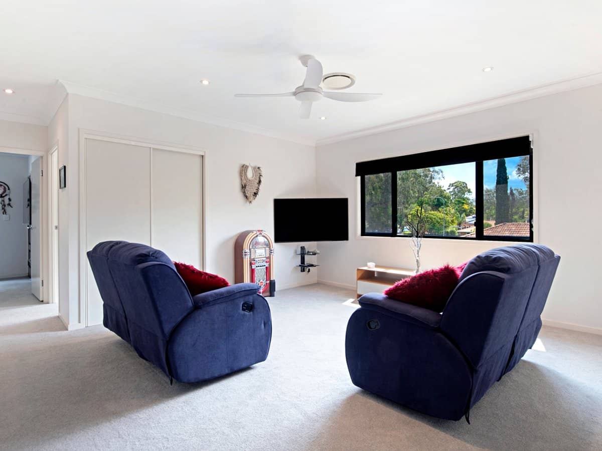 1 Xenia Court, COOMBABAH - Thumbnail 18