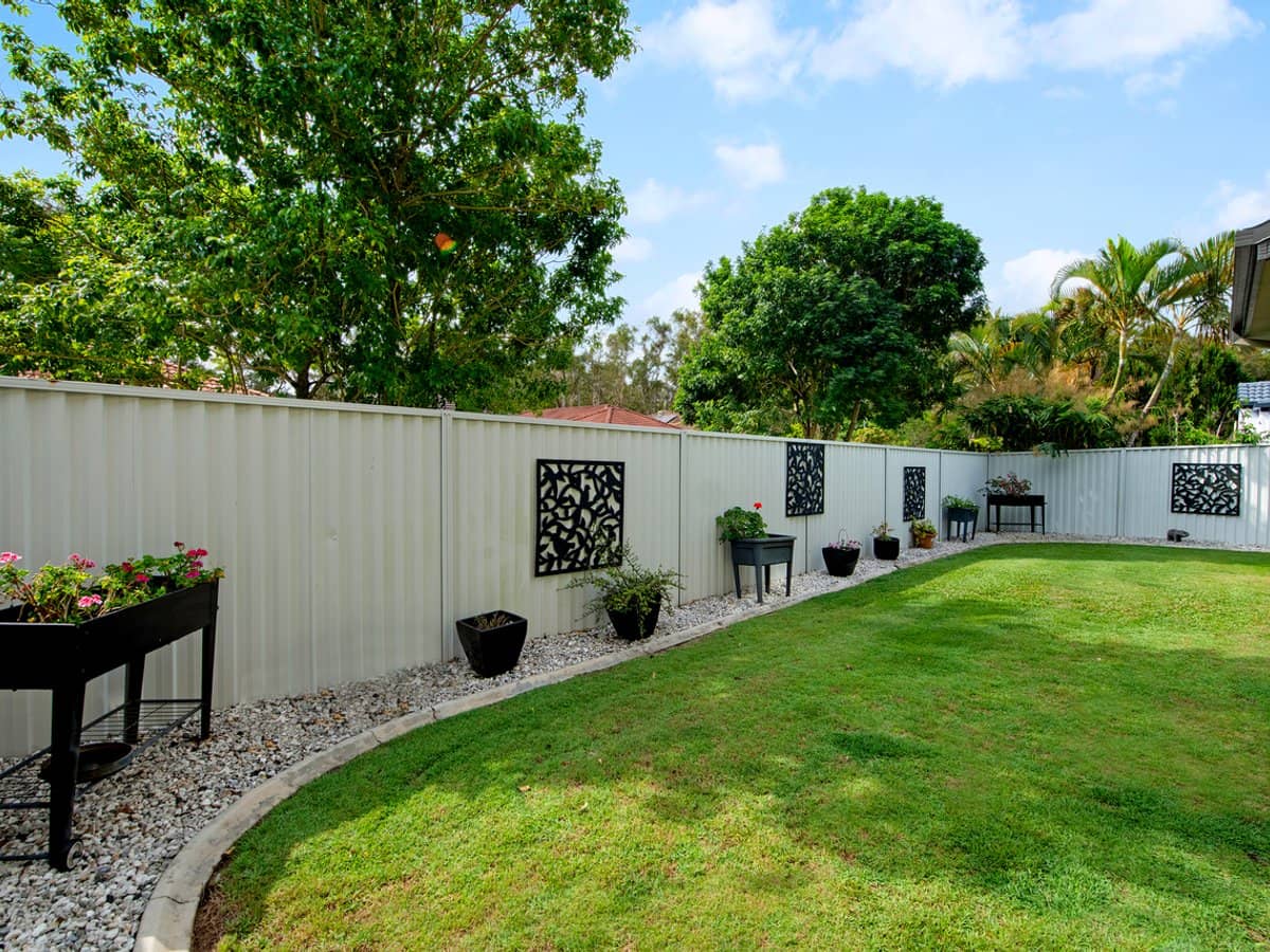 1 Xenia Court, COOMBABAH - Thumbnail 20