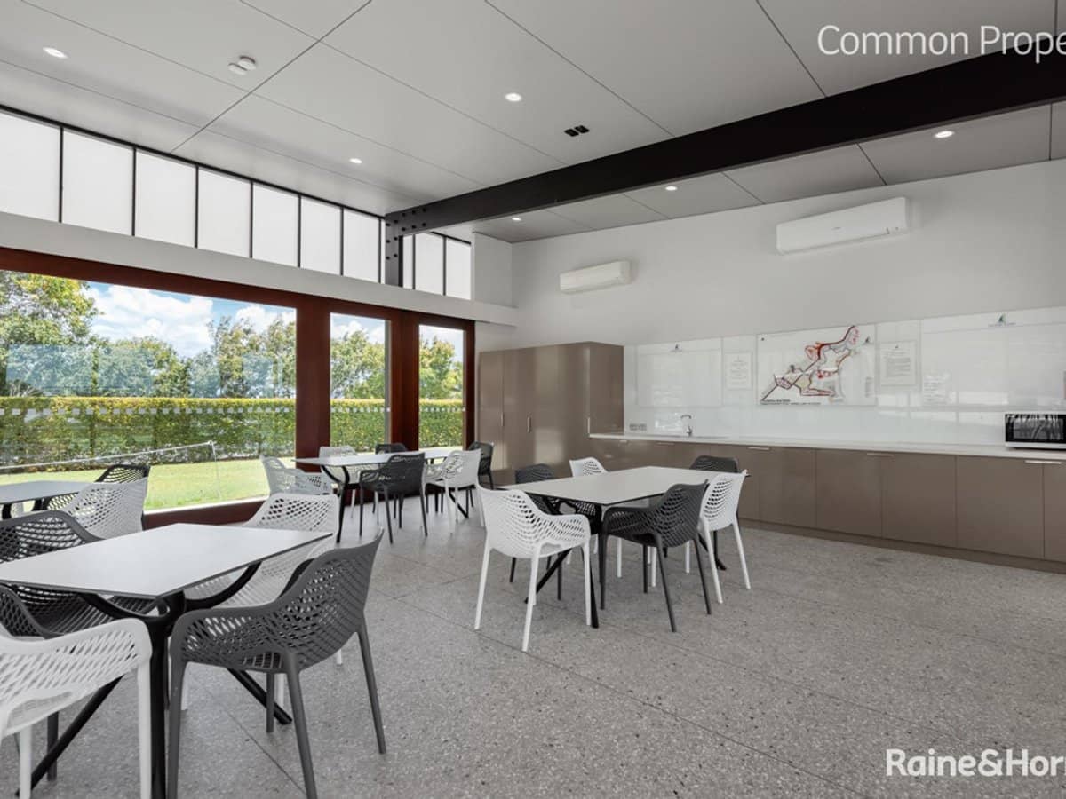 6 Victoire Court, COOMERA WATERS - Thumbnail 14