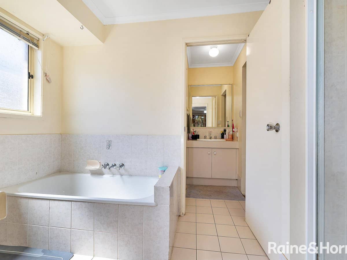 116 Pohon Drive, TANAH MERAH - Thumbnail 11