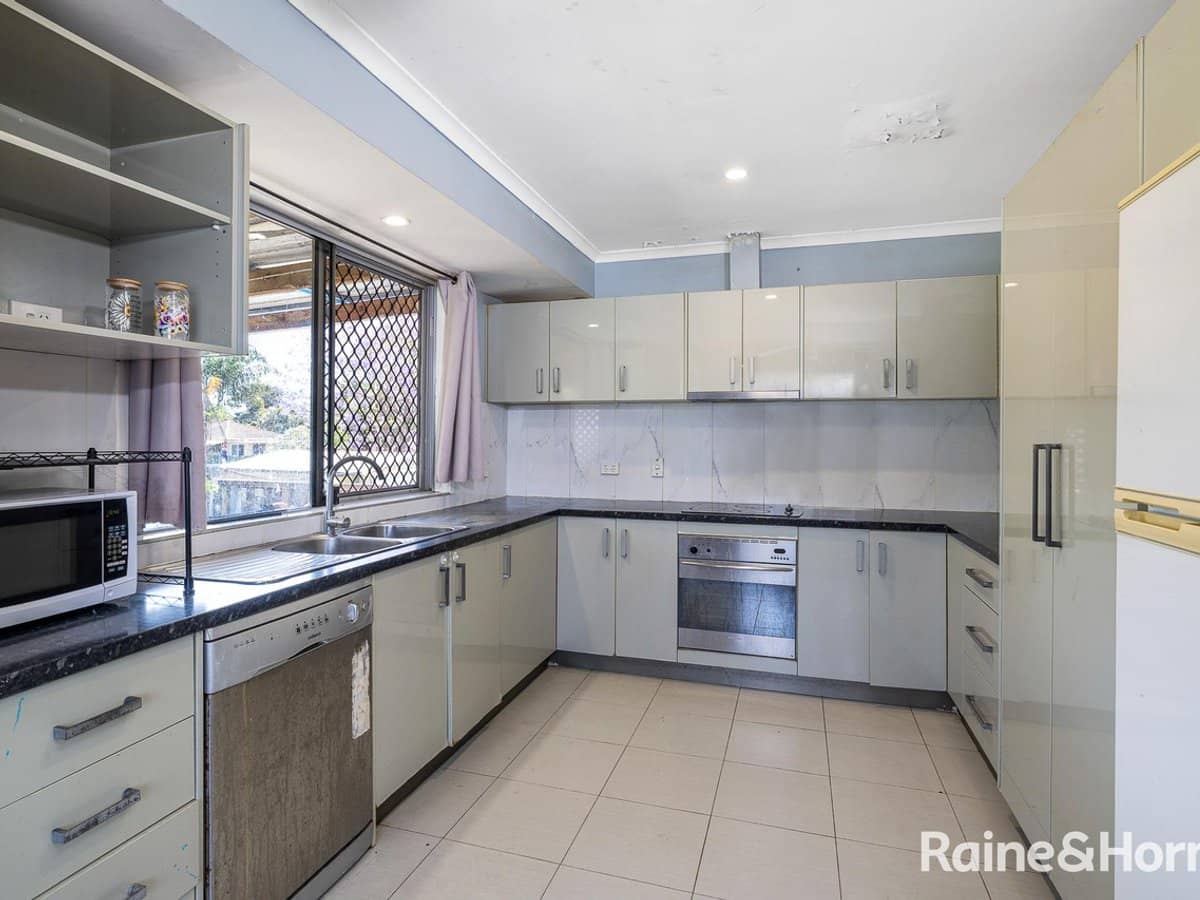 22 Monarch Street, SLACKS CREEK - Thumbnail 6