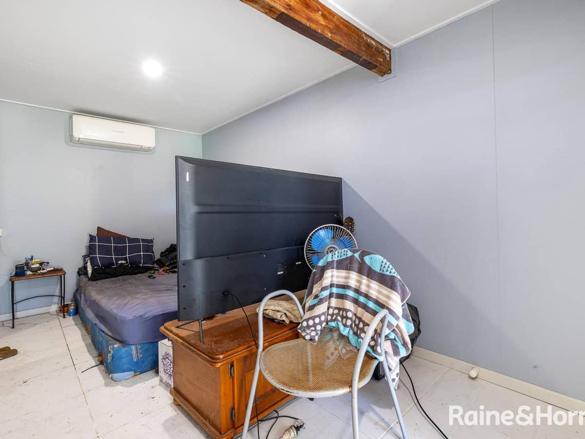 22 Monarch Street, SLACKS CREEK - Thumbnail 17