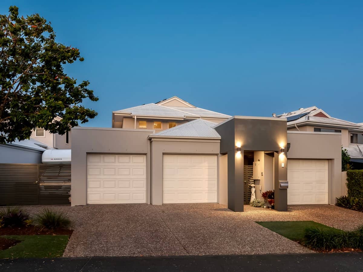 22 Brindabella Close, COOMERA WATERS - Thumbnail 3