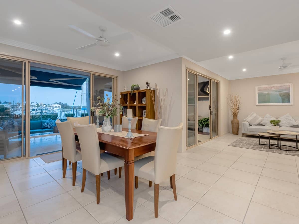 22 Brindabella Close, COOMERA WATERS - Thumbnail 11