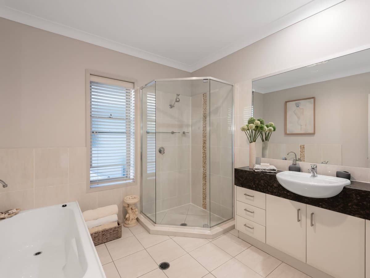 22 Brindabella Close, COOMERA WATERS - Thumbnail 22