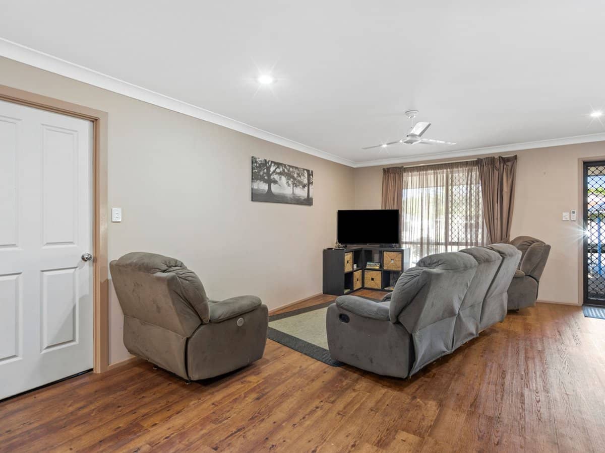 26 Maroochy Crescent, BEENLEIGH - Thumbnail 4