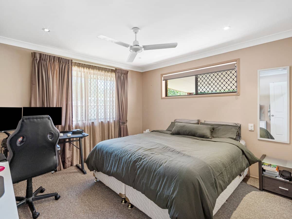 26 Maroochy Crescent, BEENLEIGH - Thumbnail 8