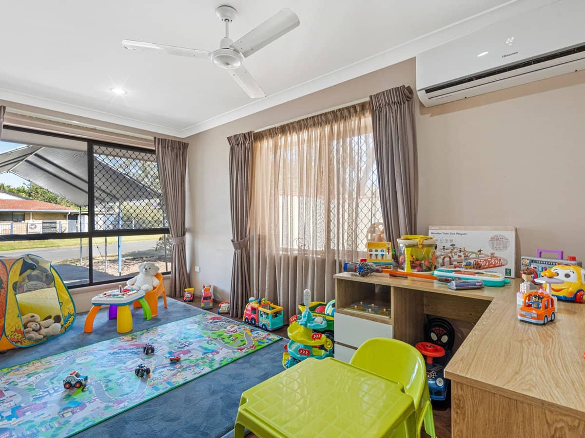 26 Maroochy Crescent, BEENLEIGH - Thumbnail 10