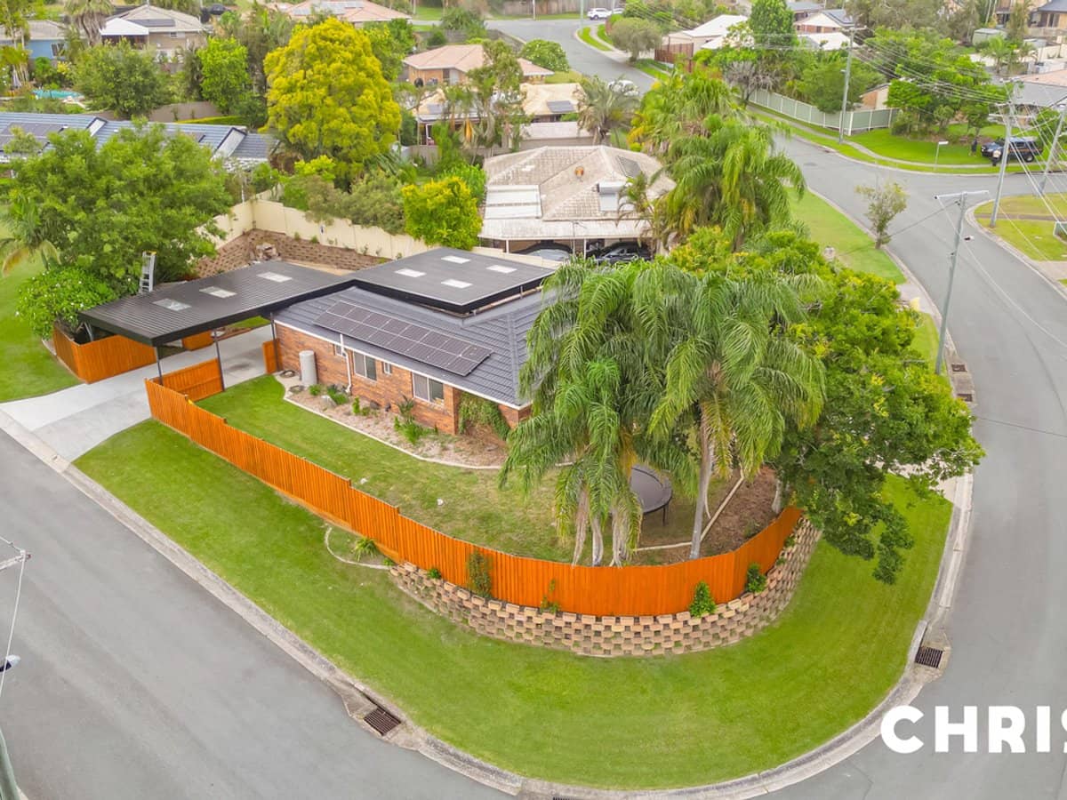 28 Black Diamond Crescent, EDENS LANDING - Thumbnail 3