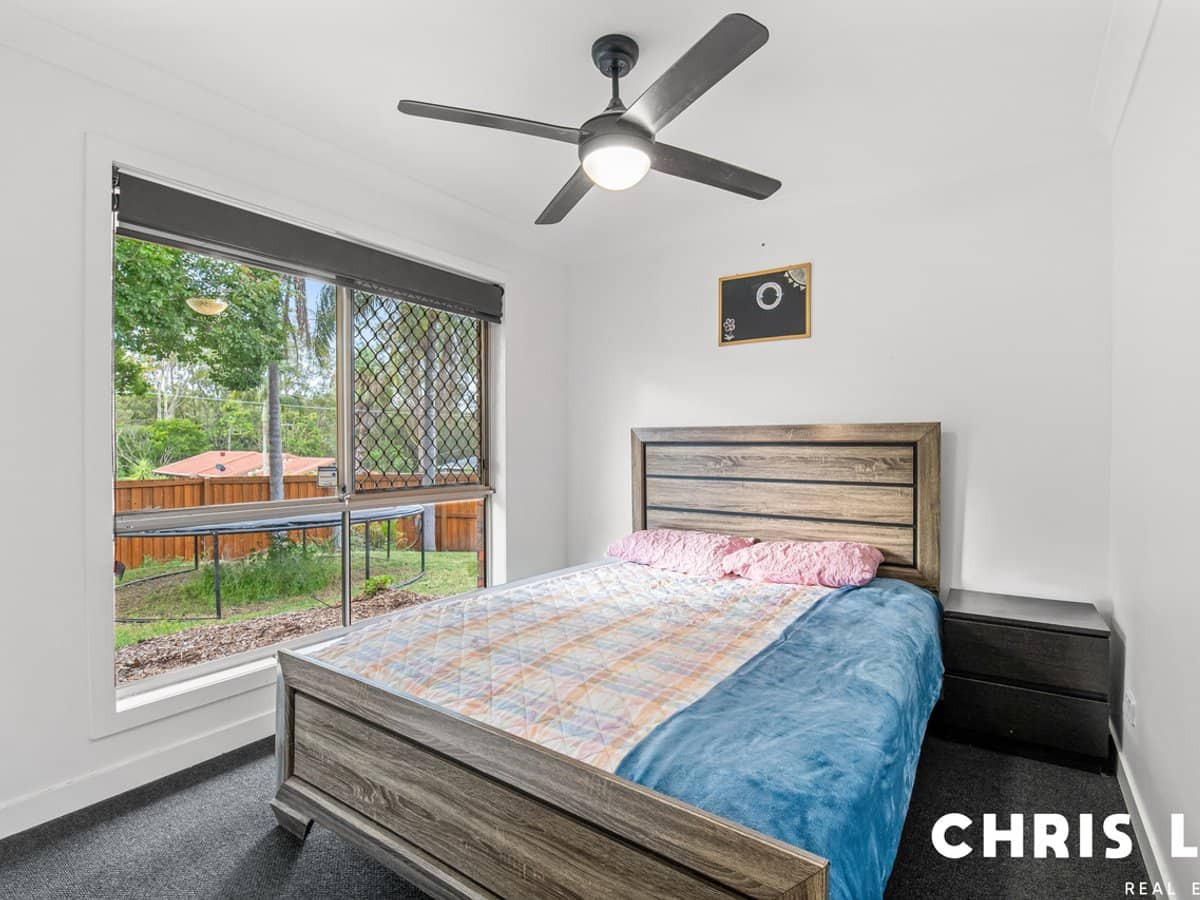 28 Black Diamond Crescent, EDENS LANDING - Thumbnail 13