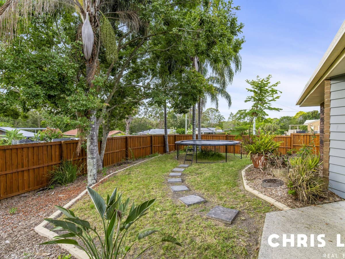 28 Black Diamond Crescent, EDENS LANDING - Thumbnail 19