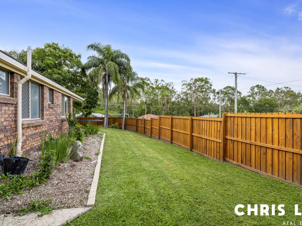 28 Black Diamond Crescent, EDENS LANDING - Thumbnail 20