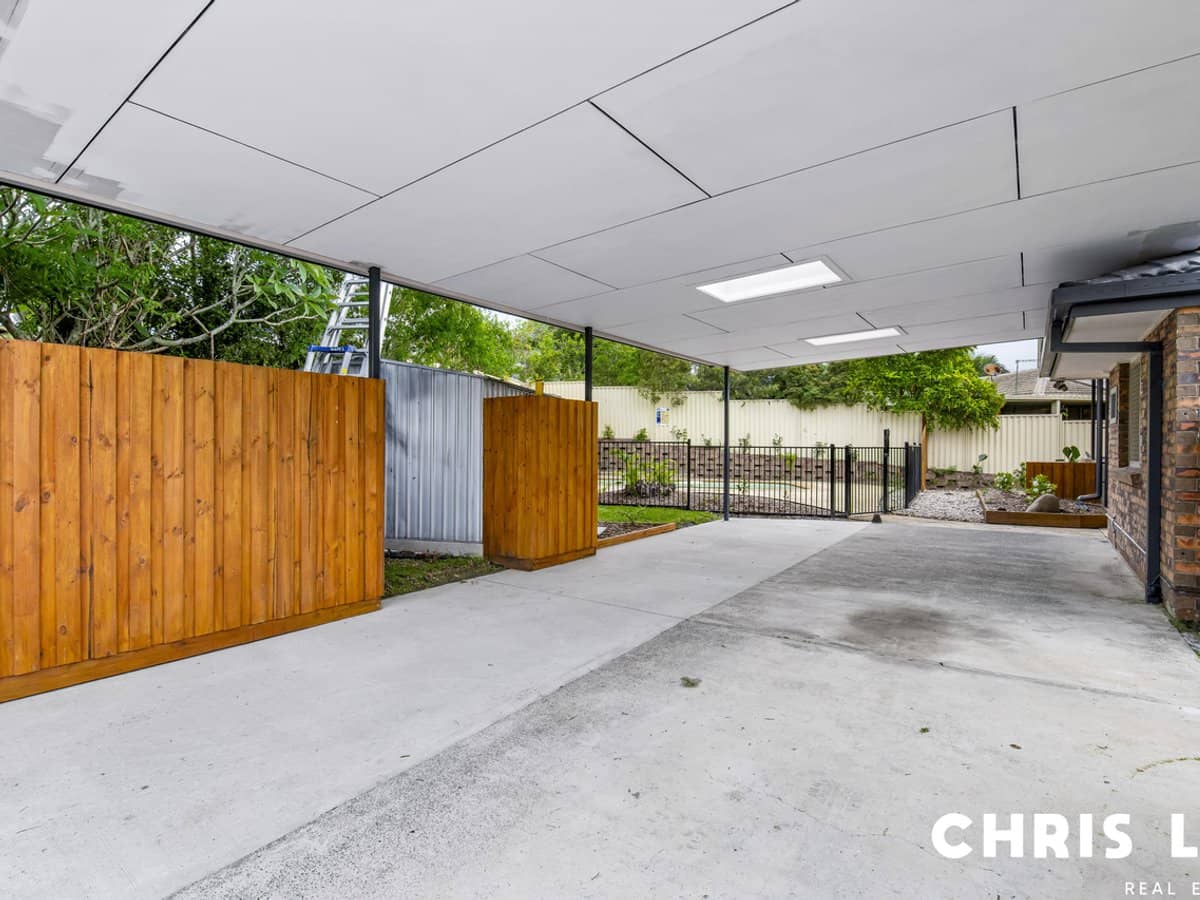 28 Black Diamond Crescent, EDENS LANDING - Thumbnail 21