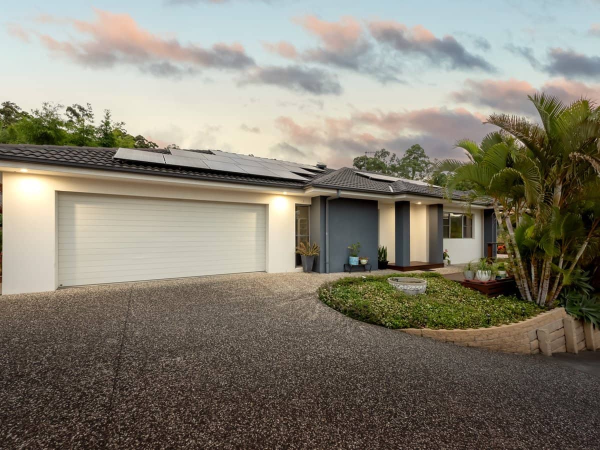 24 Aston Street, UPPER COOMERA - Thumbnail 2