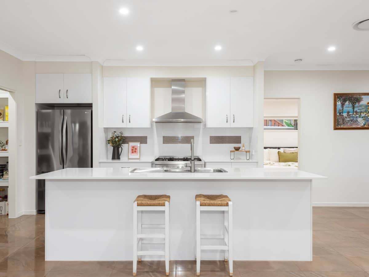 24 Aston Street, UPPER COOMERA - Thumbnail 6