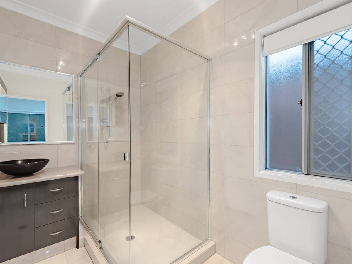 24 Aston Street, UPPER COOMERA - Thumbnail 9