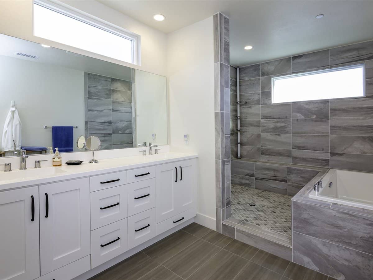 127 Oran Park Drive, ORAN PARK - Thumbnail 12