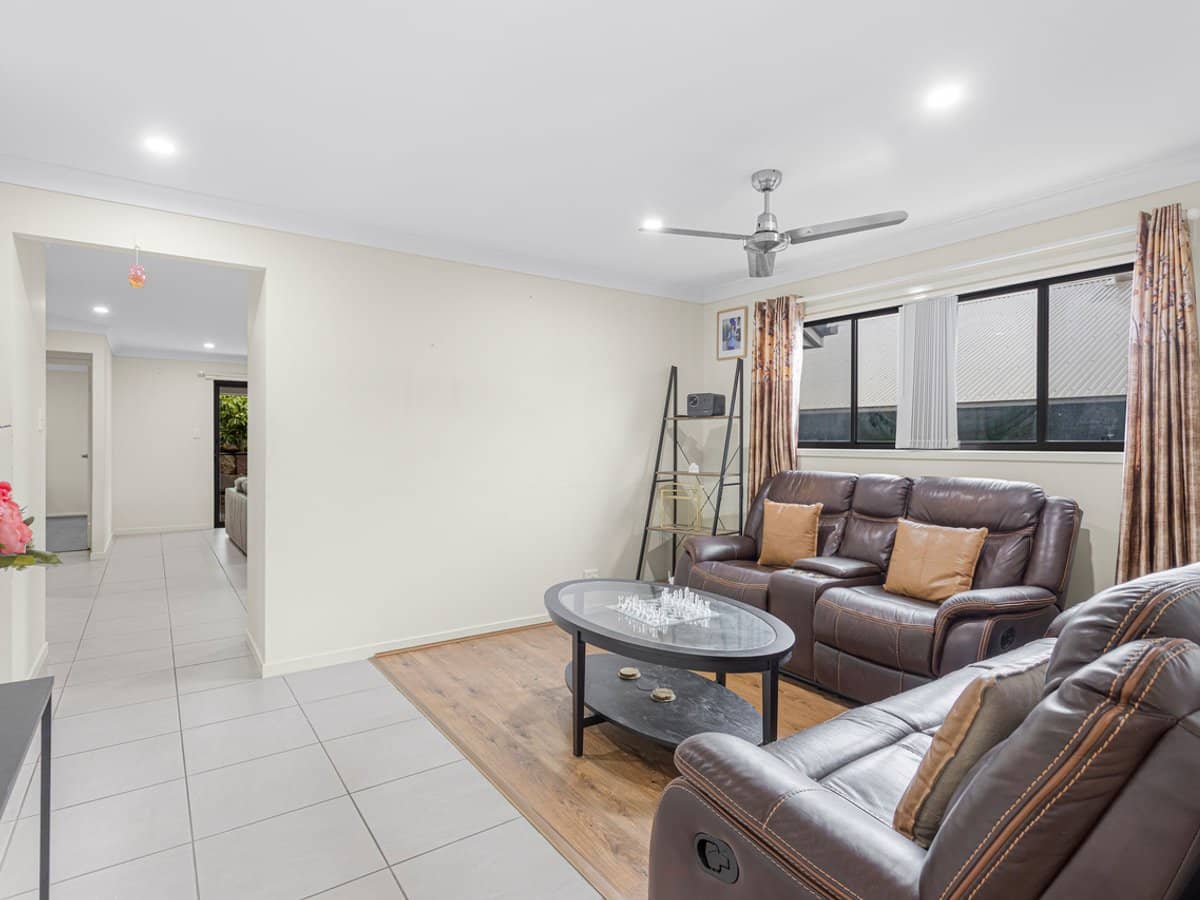 12 Hazel Street, PIMPAMA - Thumbnail 4