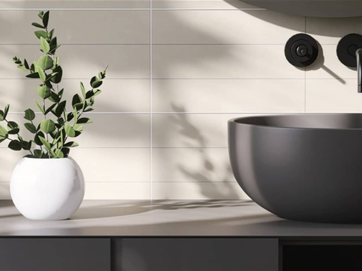 Cale Street, LOGAN CENTRAL - Thumbnail 1