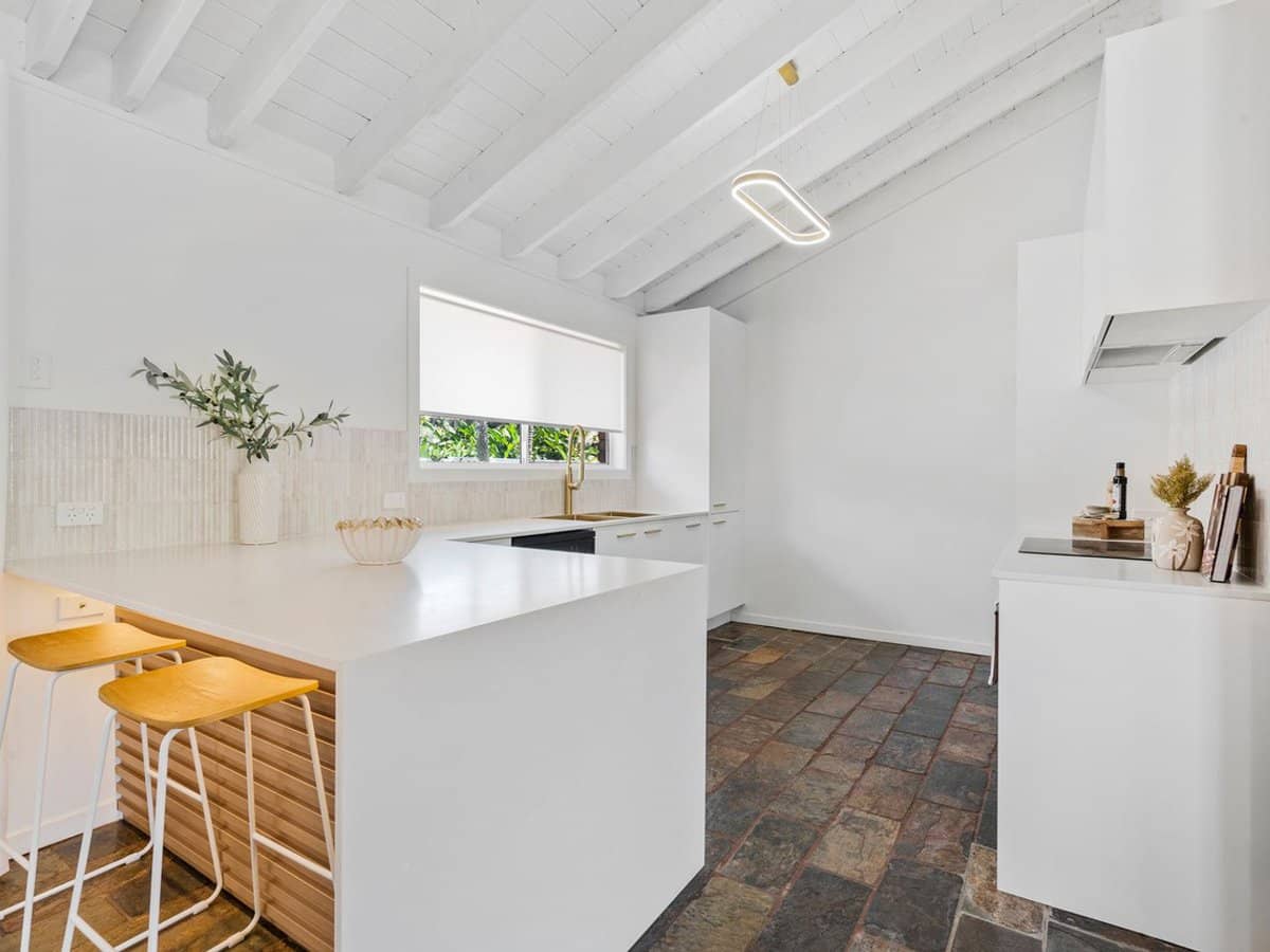 13 Hopbush Street, Palm Beach - Thumbnail 11