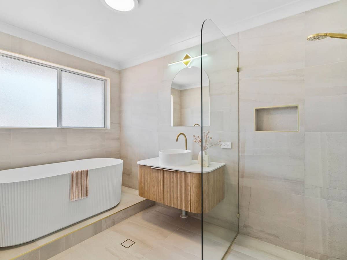 13 Hopbush Street, Palm Beach - Thumbnail 18