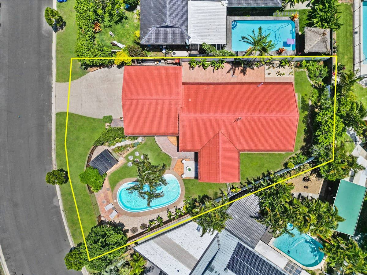 13 Hopbush Street, Palm Beach - Thumbnail 25