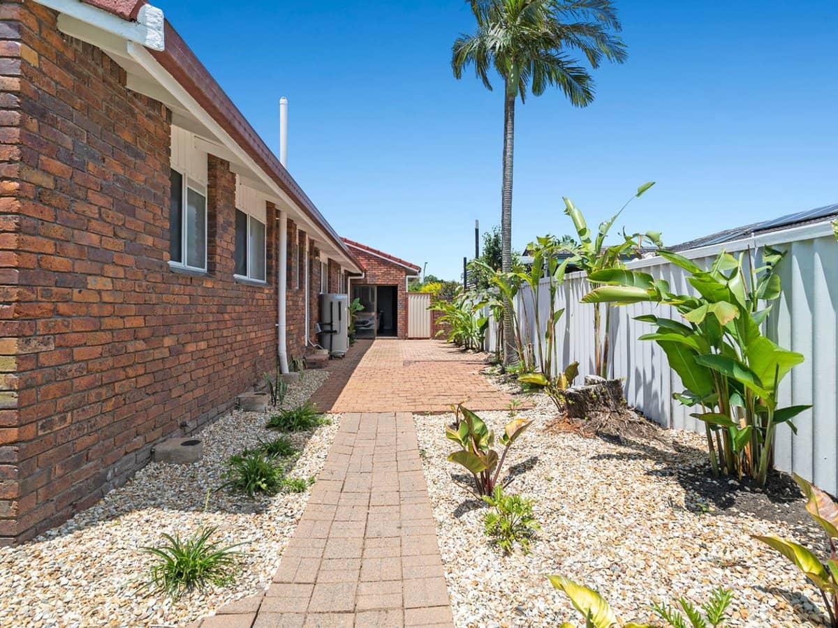 13 Hopbush Street, Palm Beach - Thumbnail 22