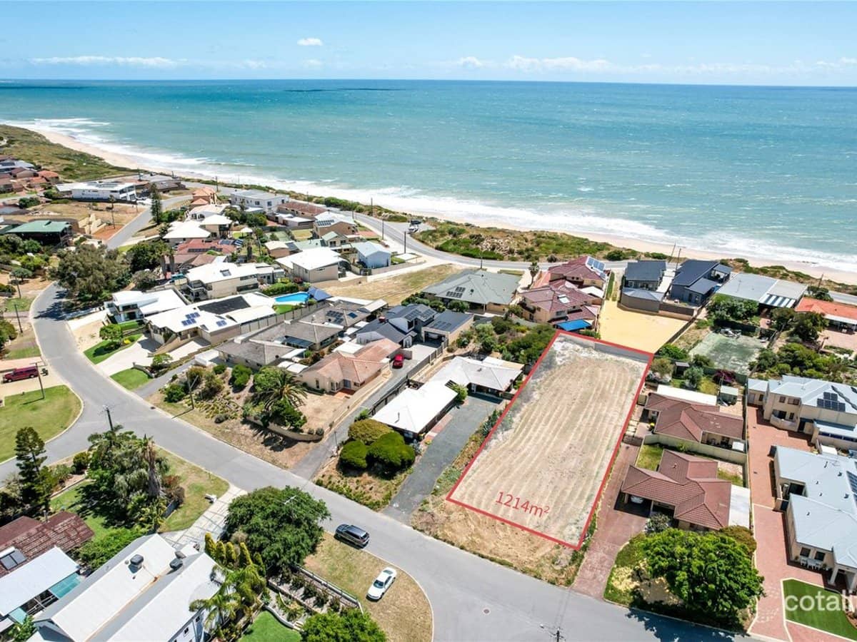 18 Mippi Road, HALLS HEAD - Thumbnail 1