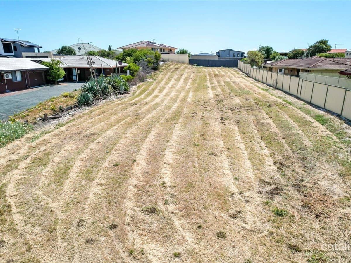 18 Mippi Road, HALLS HEAD - Thumbnail 3