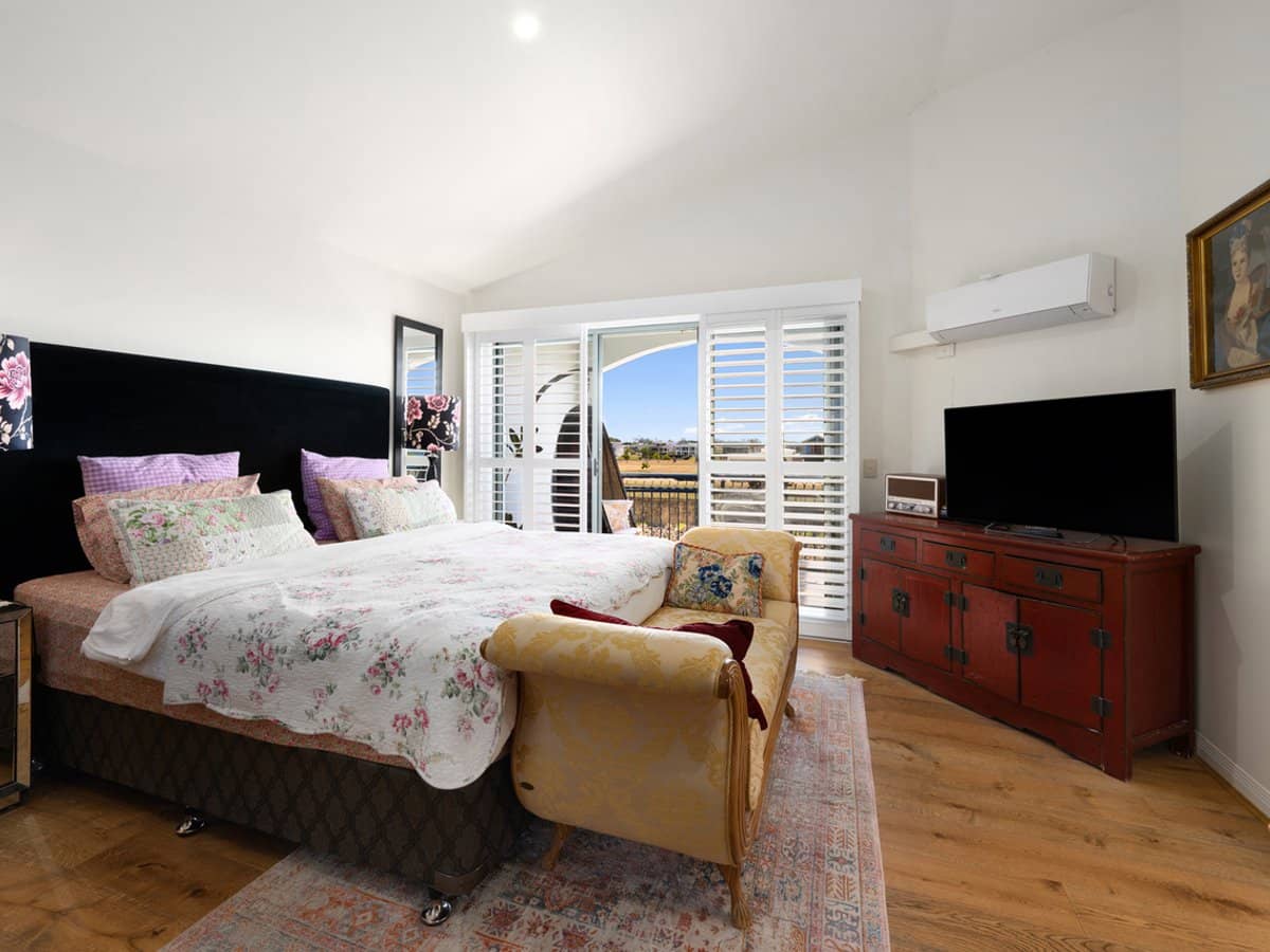 51 John Lund Drive, HOPE ISLAND - Thumbnail 13